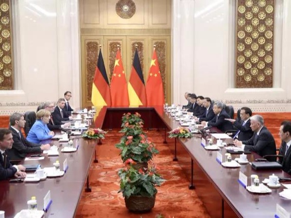 李克强：加强知识产权保护，加快构建依法依规、公平竞争的市场环境