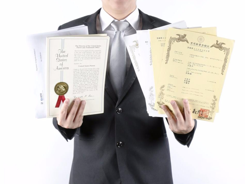 如何撰写高质量的专利申请文件之浅谈从属权利要求的“中位概括”